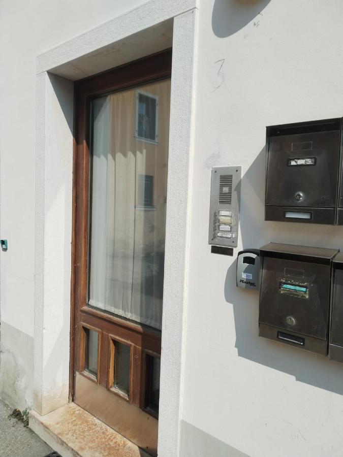 Il Vicolo_Carinissimo Appartamento In Centro Storico, Zona Giorno Mansardata Belluno Luaran gambar