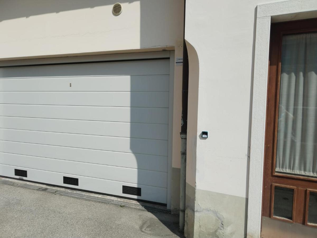 Il Vicolo_Carinissimo Appartamento In Centro Storico, Zona Giorno Mansardata Belluno Luaran gambar