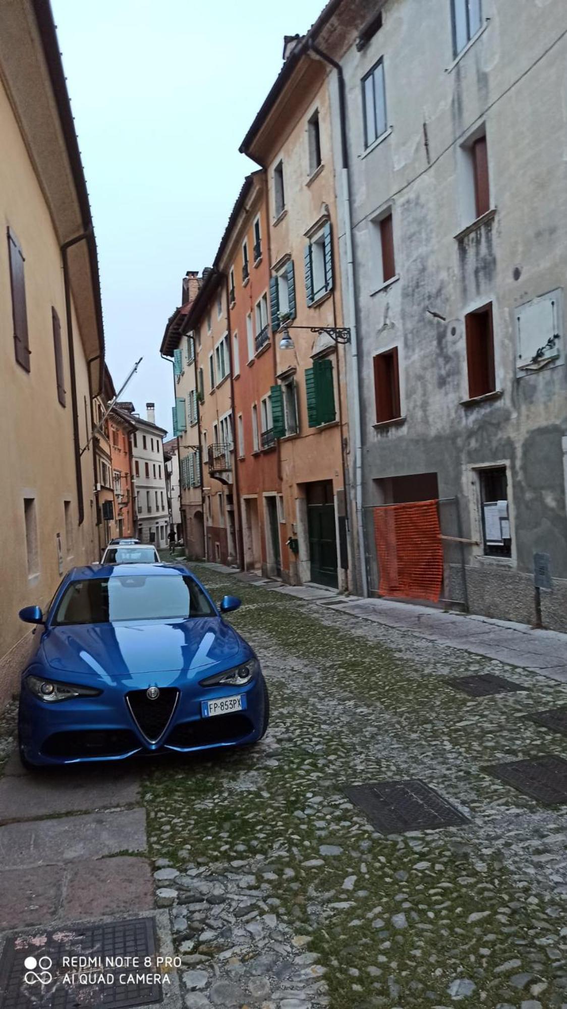 Il Vicolo_Carinissimo Appartamento In Centro Storico, Zona Giorno Mansardata Belluno Luaran gambar